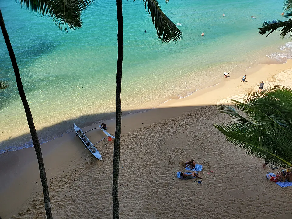 2877 Kalakaua Ave #300