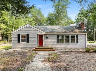 25 Woodside Cir, Simsbury, CT 06070