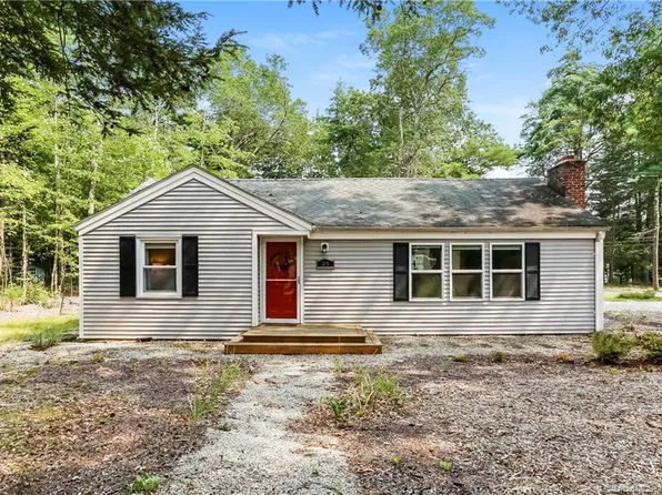 25 Woodside Circle, Simsbury, CT 06070