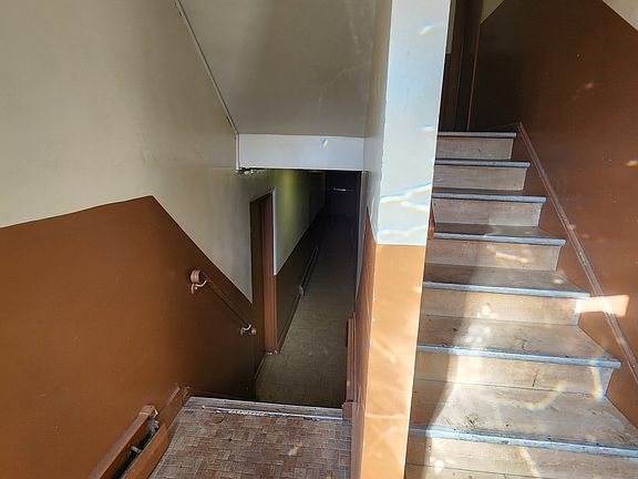 2nd image of 649 Nye Ave #B1
