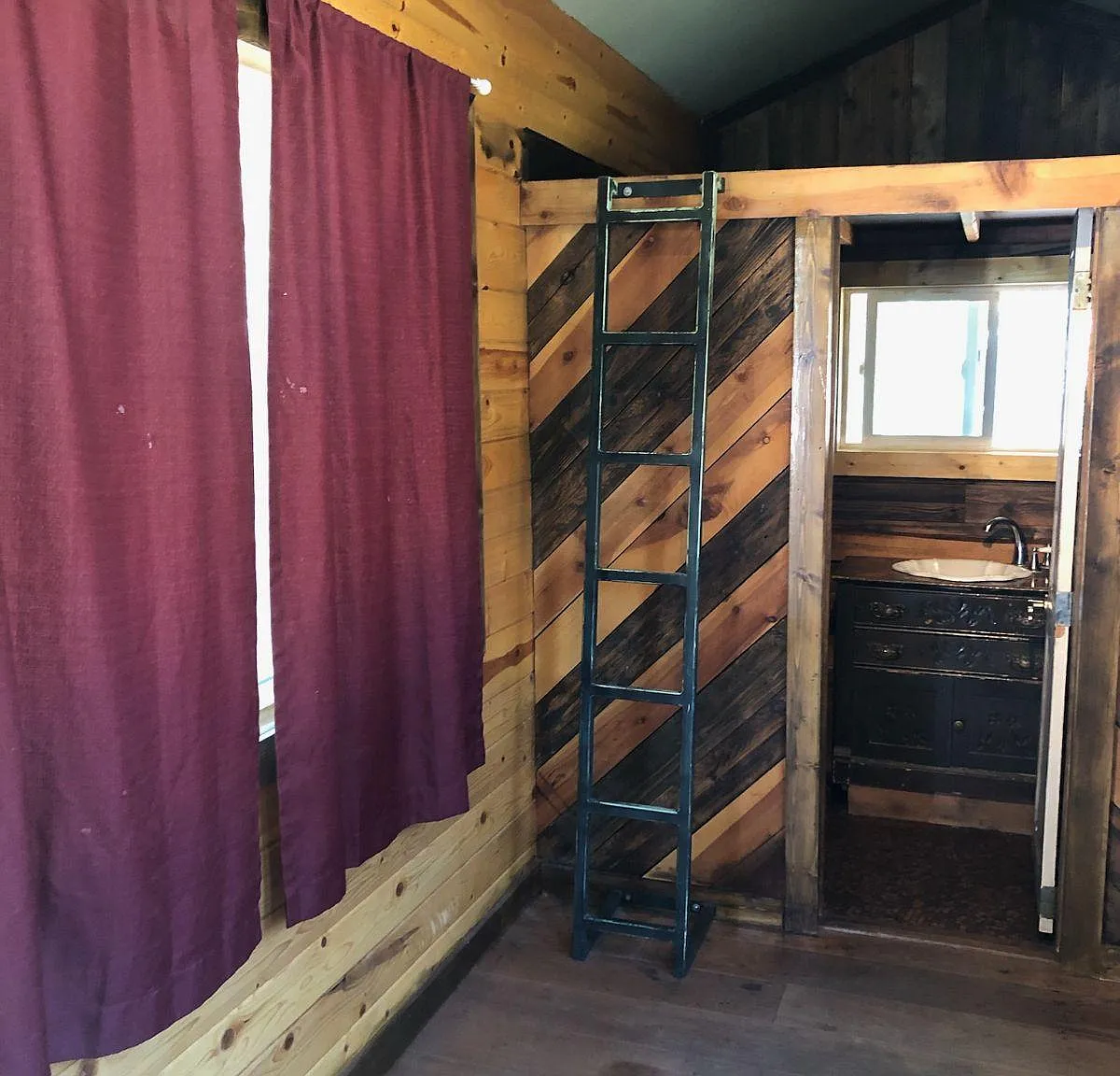 Studio, 212 sqft, $1,350 — Photo 3