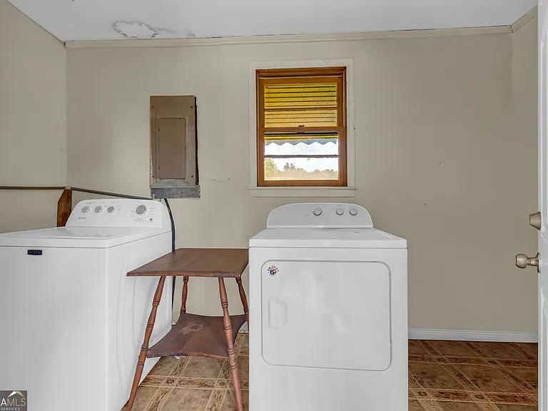 2731 Ila Rd — Photo 8