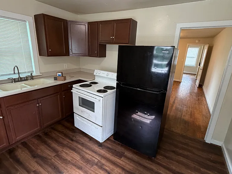 1108 Halifax St — Photo 17