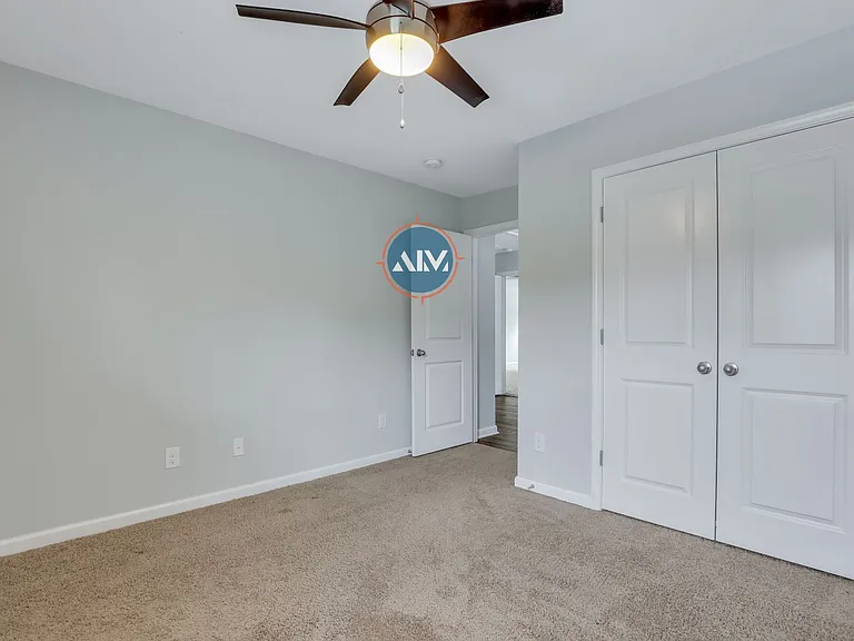 211 Heritage Pkwy — Photo 24