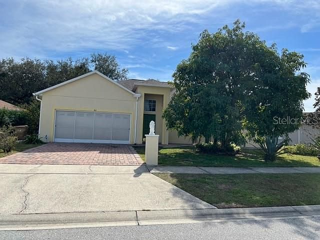 1st image of 412 Tamarind Parke Ln