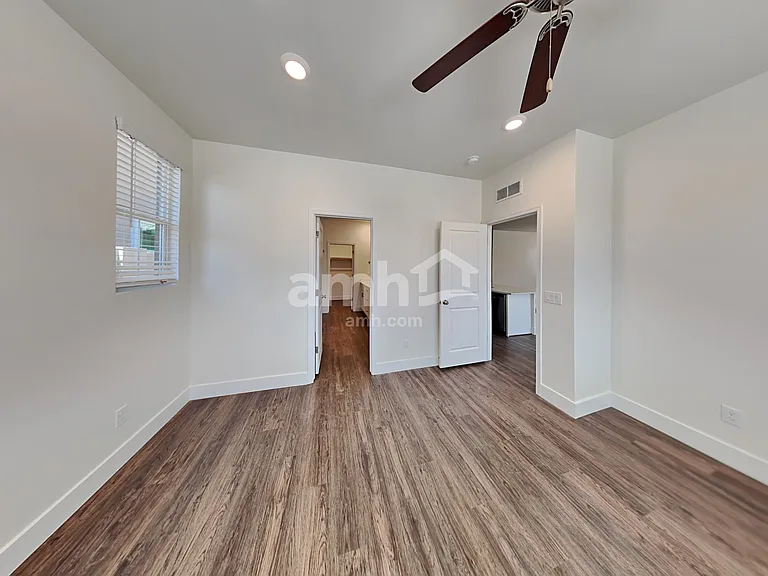 21411 S 231st St — Photo 9