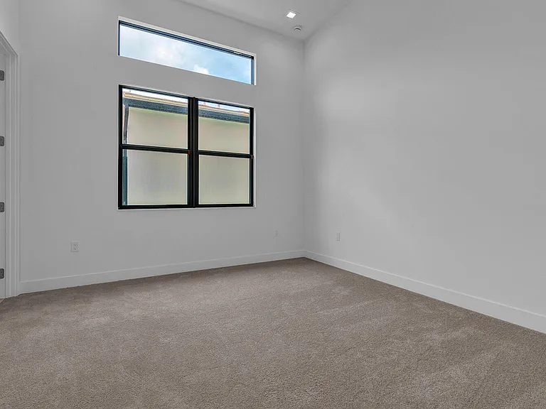 9523 Riverside Park Dr — Photo 14