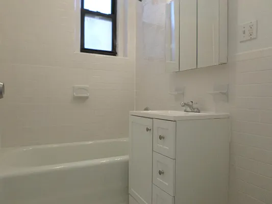 Rented by Keller Williams NYC | media 26