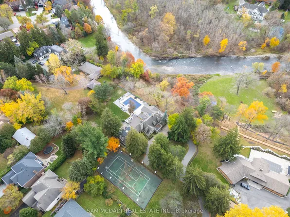 2552 Jarvis St, Mississauga, ON L5C 2P6