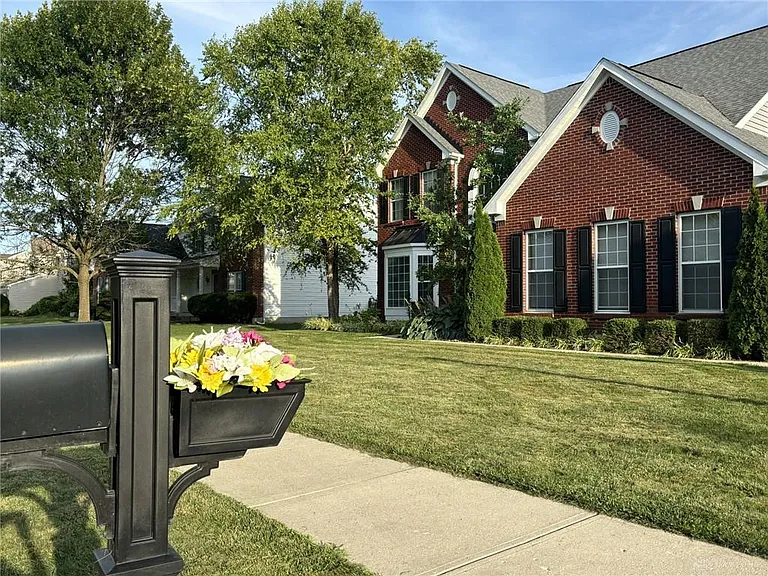 3547 Queen Victoria Ct — Photo 3