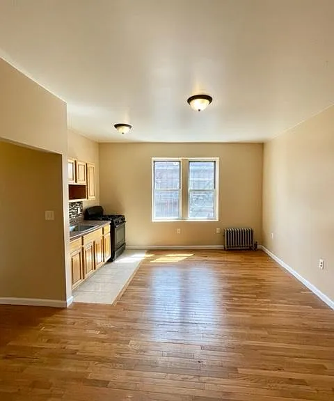 1025 N Broad St — Photo 3