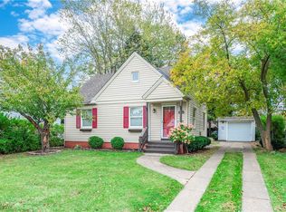 3201 Joslyn Rd, Cleveland, OH 44111