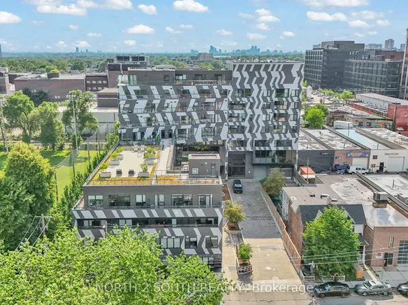 138 Saint Helens Ave #606, Toronto, ON M6H 0B8