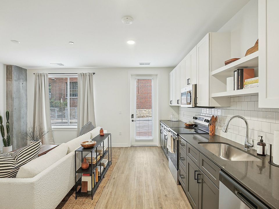 Living/Kitchen