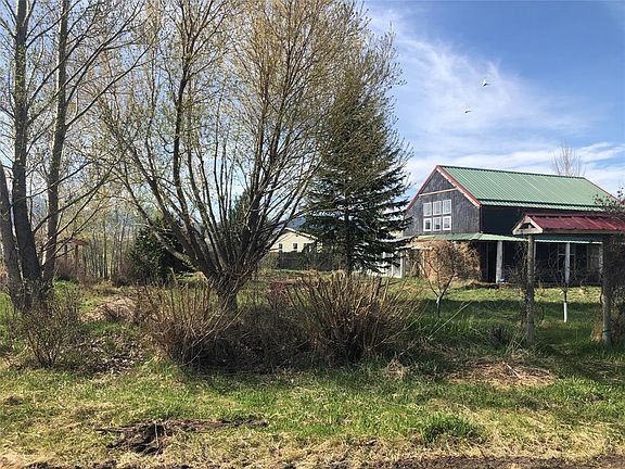 3rd image of 208 Arbor Ln