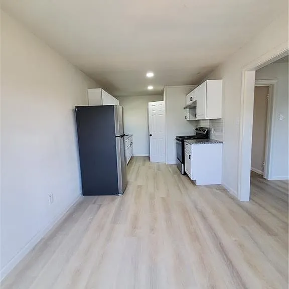 4326 Harry St — Photo 3