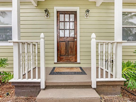 2nd image of 422 43rd St