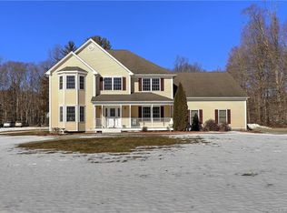 14 Krystalle Ln, Oxford, CT 06478