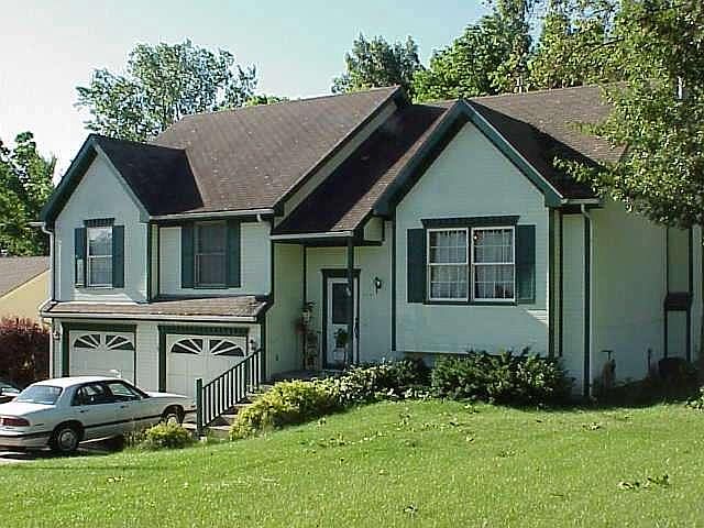 2nd image of 749 Deerfield St