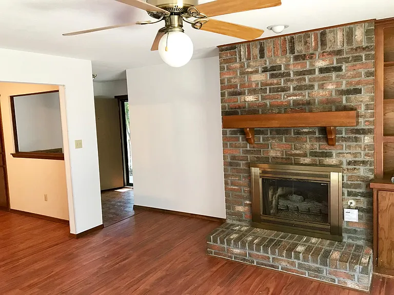 116 Vinita Dr — Photo 2