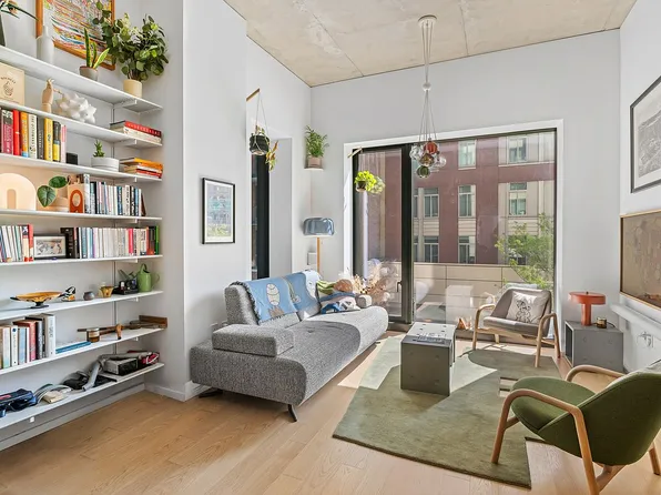 98 Front St #5H, Brooklyn, NY 11201