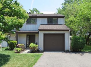 153 Grove St, Bergenfield, NJ 07621