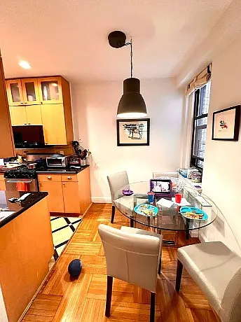 405 E 72nd St #3A — Photo 3