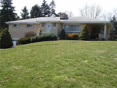 209 Fairlawn Dr photo 1