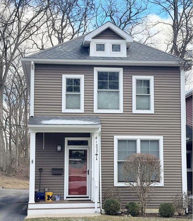 1st image of 413 Montgomery Ave