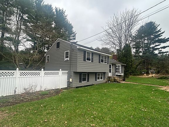 5th image of 172 Village St