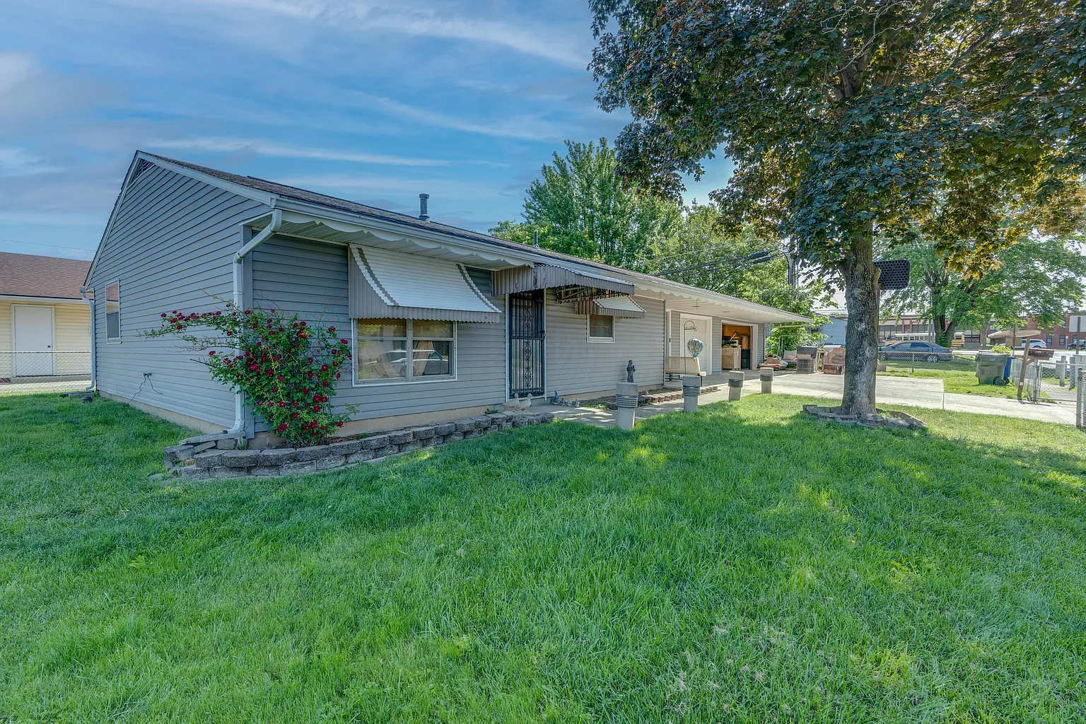 312 Ziegler Ave photo 1