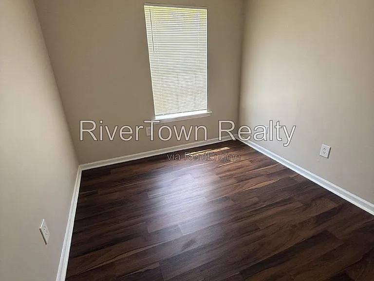 3236 Sweet Springs Dr — Photo 10