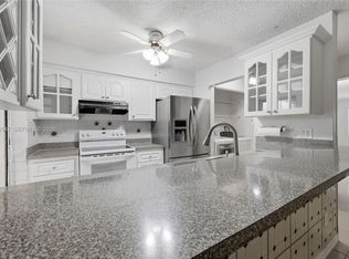 6929 SW 38th St #Townhouse 2-l, Hollywood, FL 33023