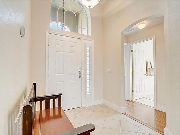 5th image of 9845 Heron Pointe Dr
