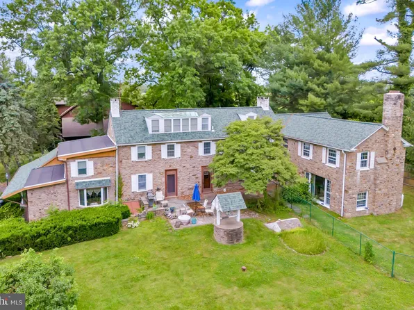 636 Almshouse Rd, Ivyland, PA 18974