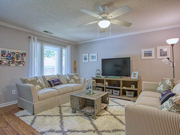 3rd image of 137 White Eagle Dr