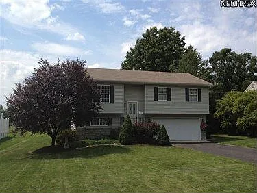 88 Howard Ave photo 1