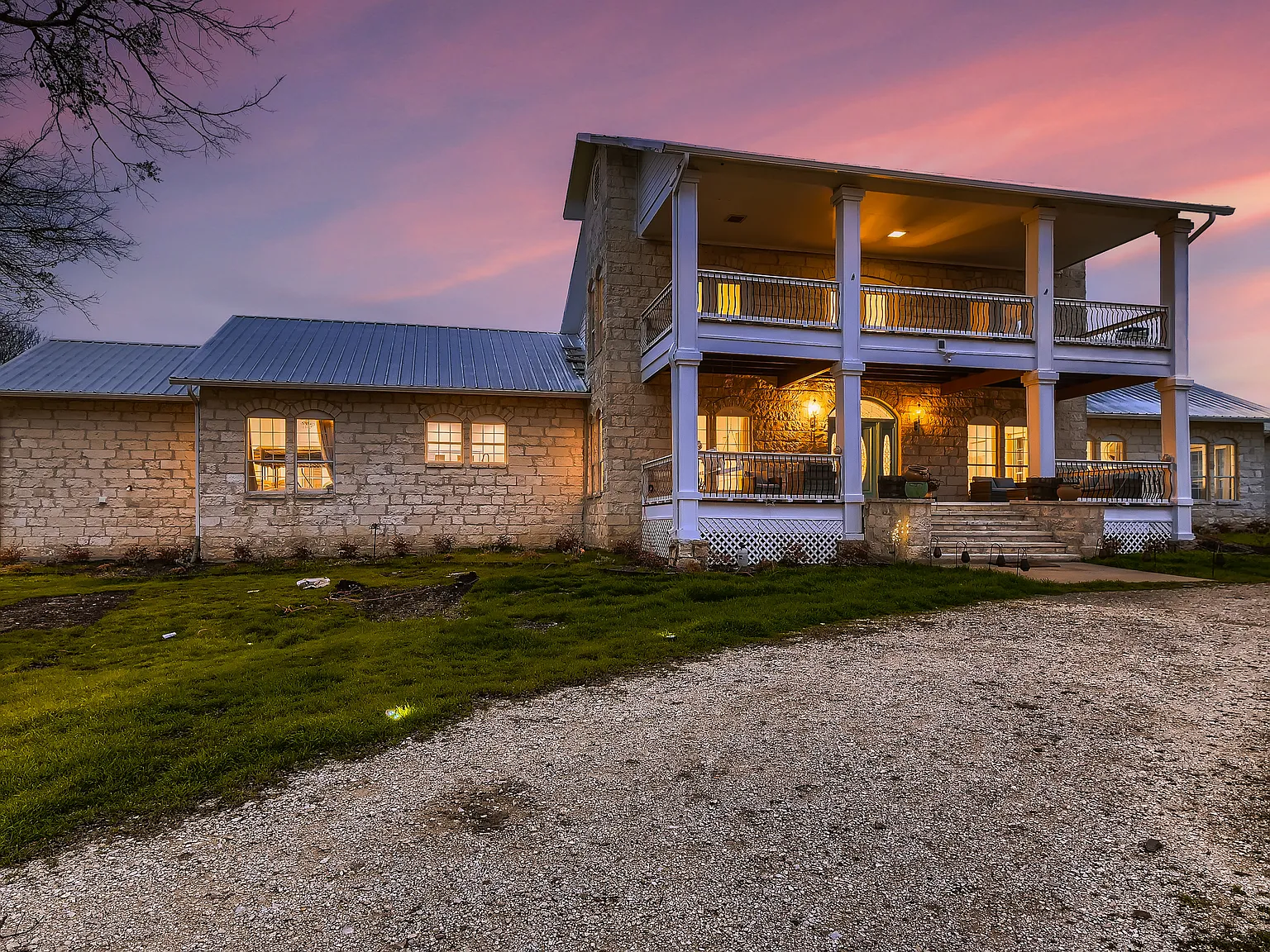 5 bed, 4.5 bath, 5194 sqft, $4,499 — Photo 3