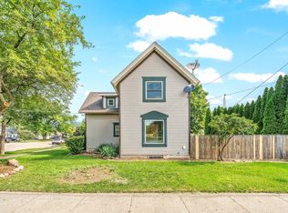 108 N Brown St, Genoa, IL 60135