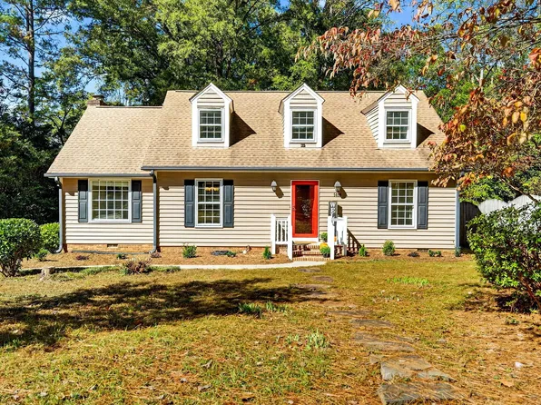 1414 Debra Dr, Cary, NC 27511