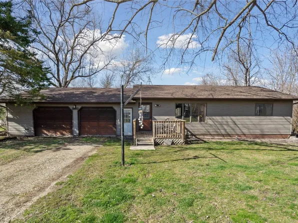 22386 Ridge Rd #E28, Anamosa, IA 52205