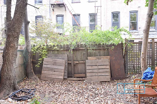 Rented by null | media 28