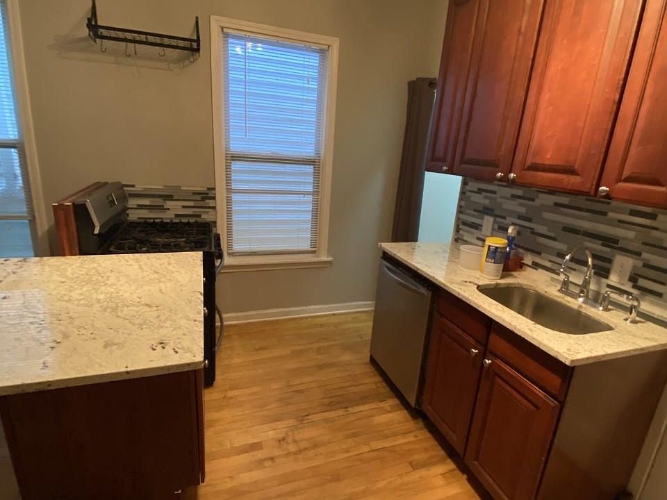 1st image of 3143 N Southport Ave APT 2R