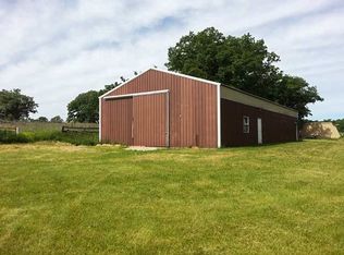 202 Hidden Oaks Ln, Janesville, IA 50647