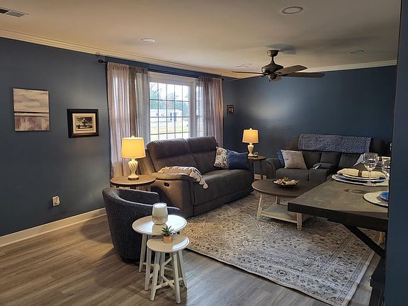 3rd image of 139 James Ln