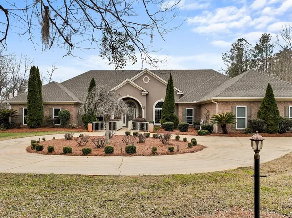 229 W Farmington Trce, Pike Road, AL 36064