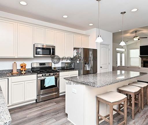 5th image of 120 Shumard Ln