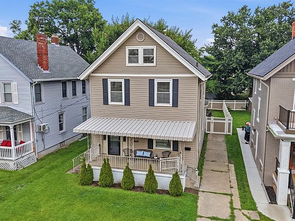 3rd image of 2716 Minot Ave
