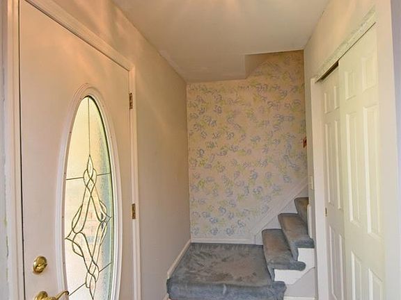 3rd image of 9387 Montoro Dr