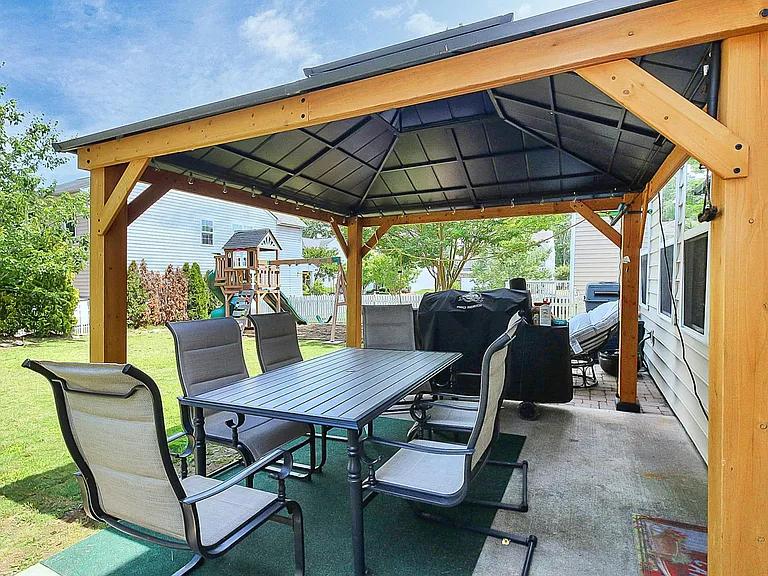 1809 Deer Meadows Dr — Photo 35